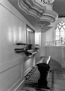 Manualen, pedaal, registers, orgelbank (&copy;Koos Schippers, 2000)